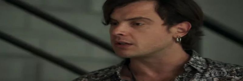 Gael acusa a mãe de ser sumido com Clara
